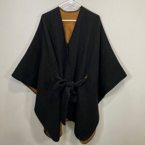 Torrid wrap blanket with waist tie‎